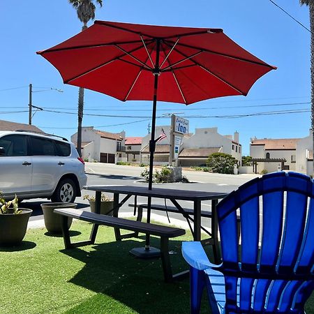 Central Coast Inn Каюкос Екстериор снимка