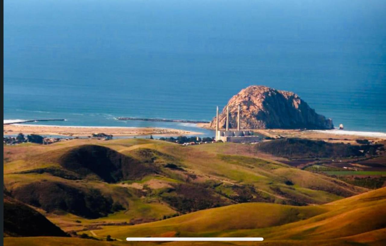 Central Coast Inn Каюкос Екстериор снимка